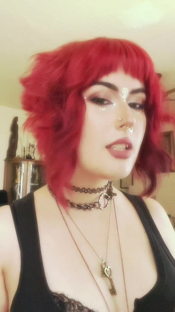 @|-/ 𝙻𝚎𝚎 . . .