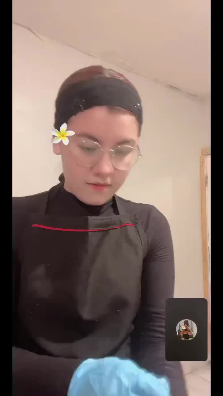 @Zuri🌱💫🦂