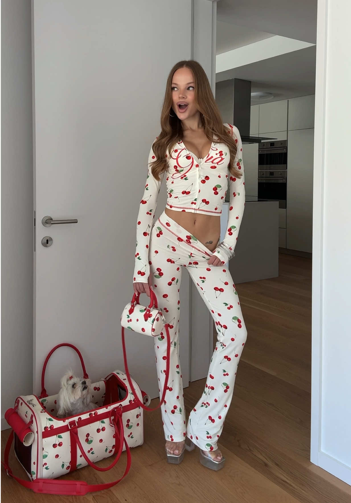 @FETISA