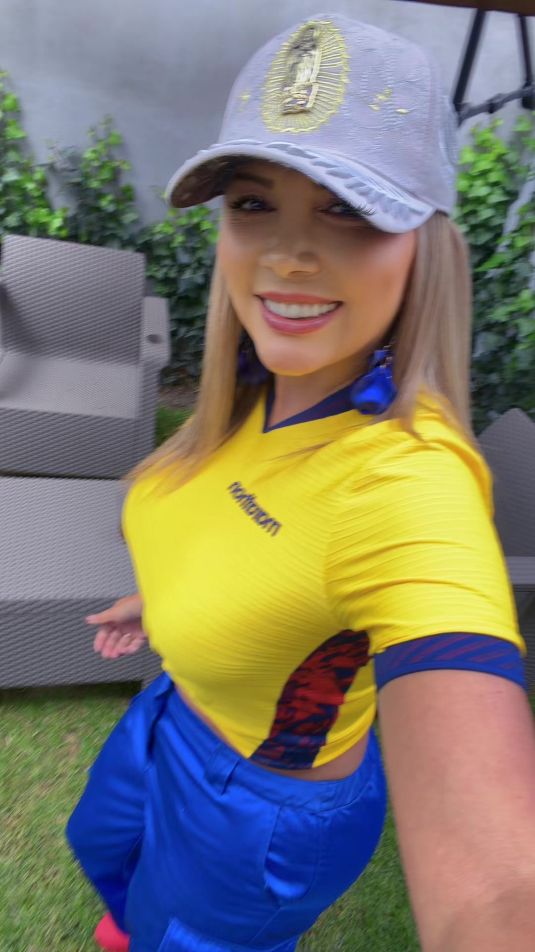 @Anna Karyna