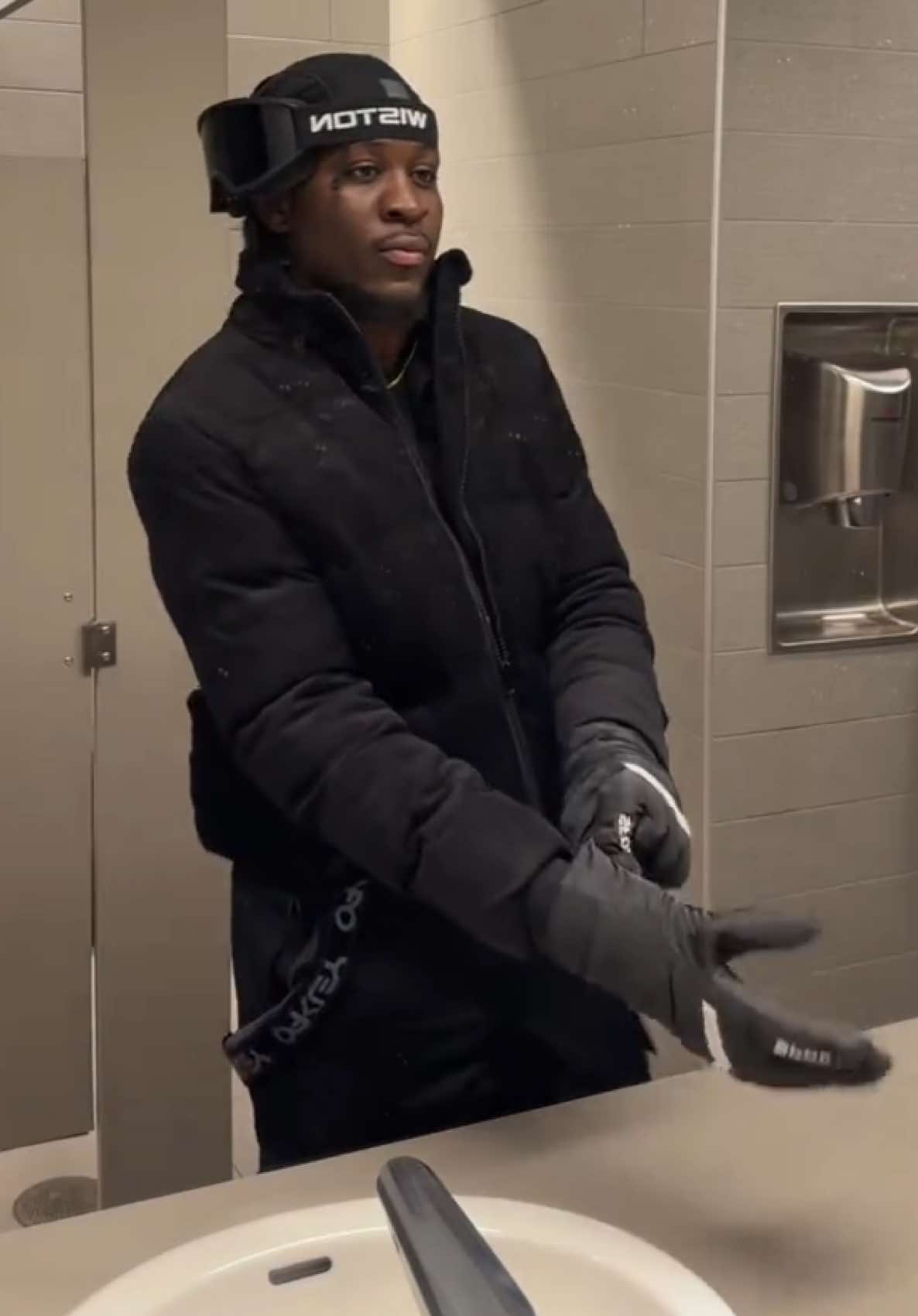 @Mr✰JOJO🦅