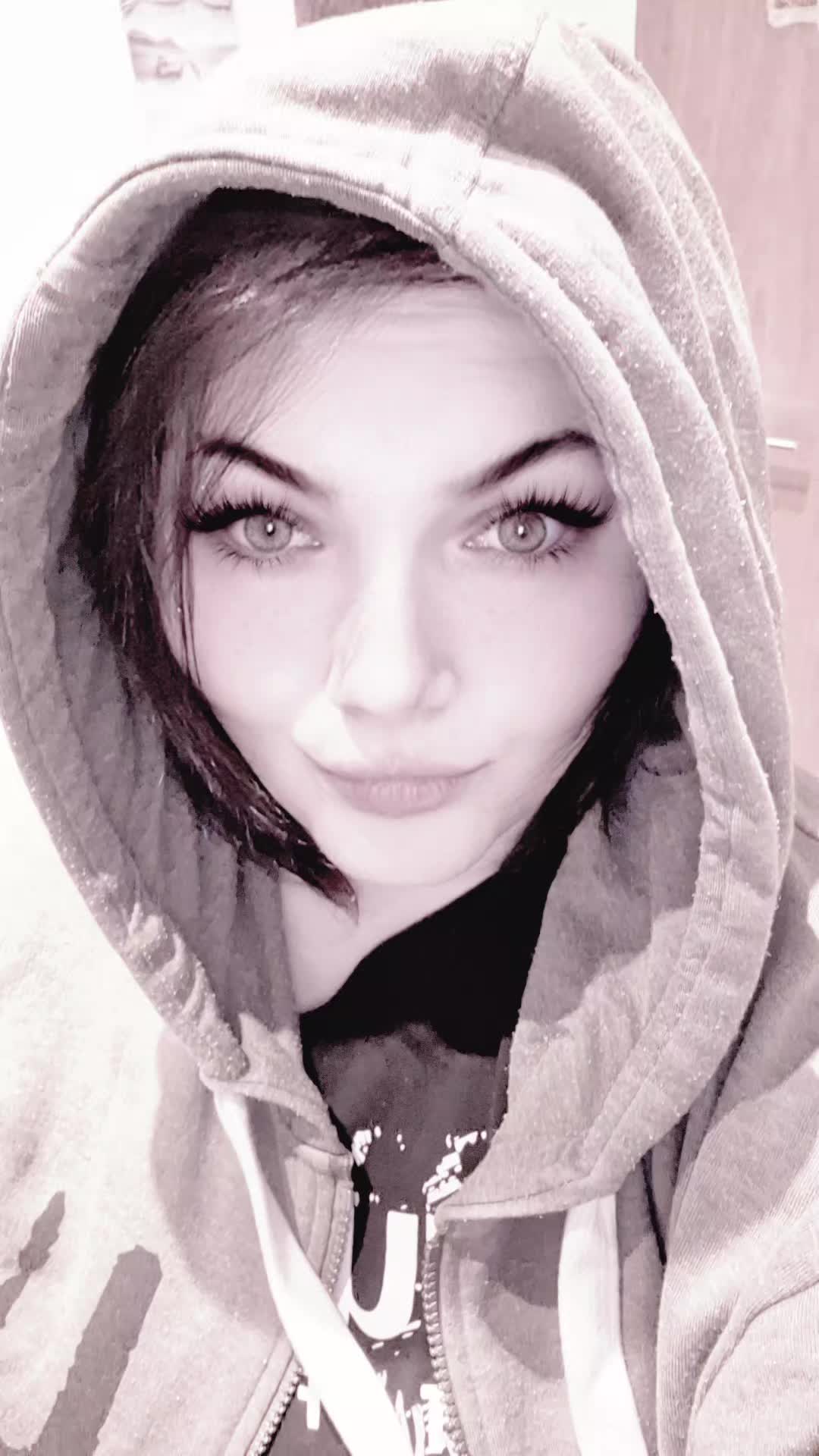 @Mietze Vampire😈