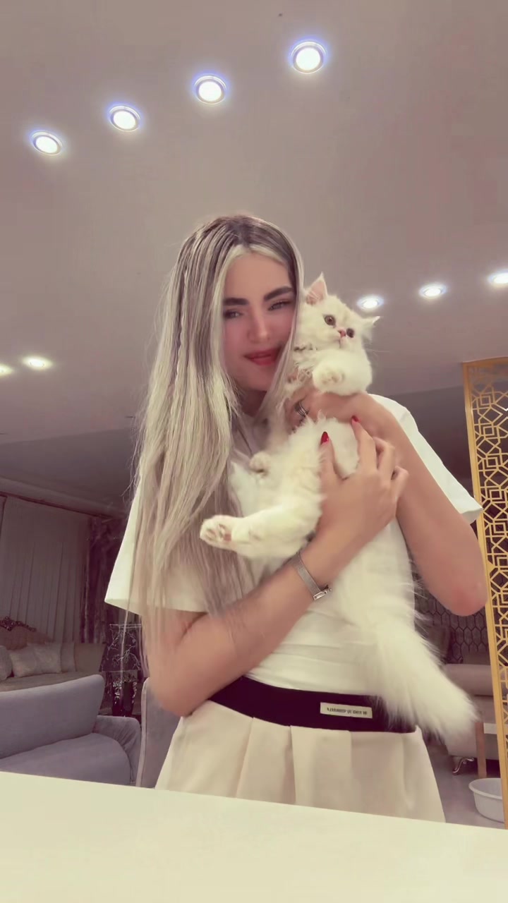 @Yasllina