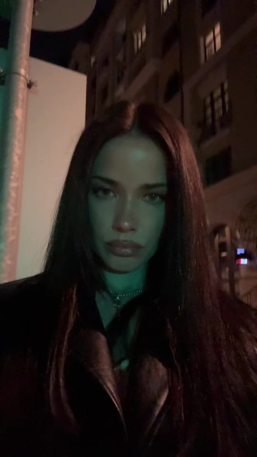 @itsnotbella