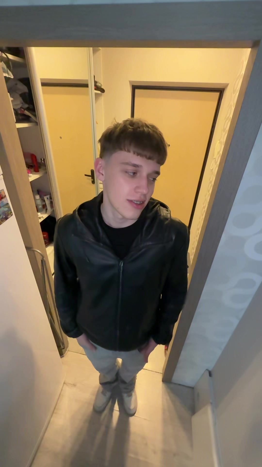@Тёмыч доит корову