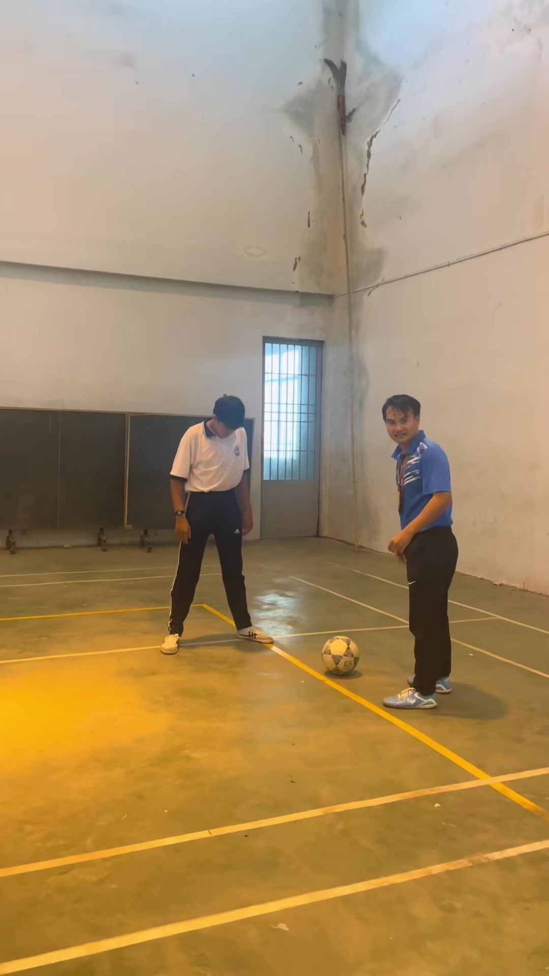 @Thầy Tân Sports