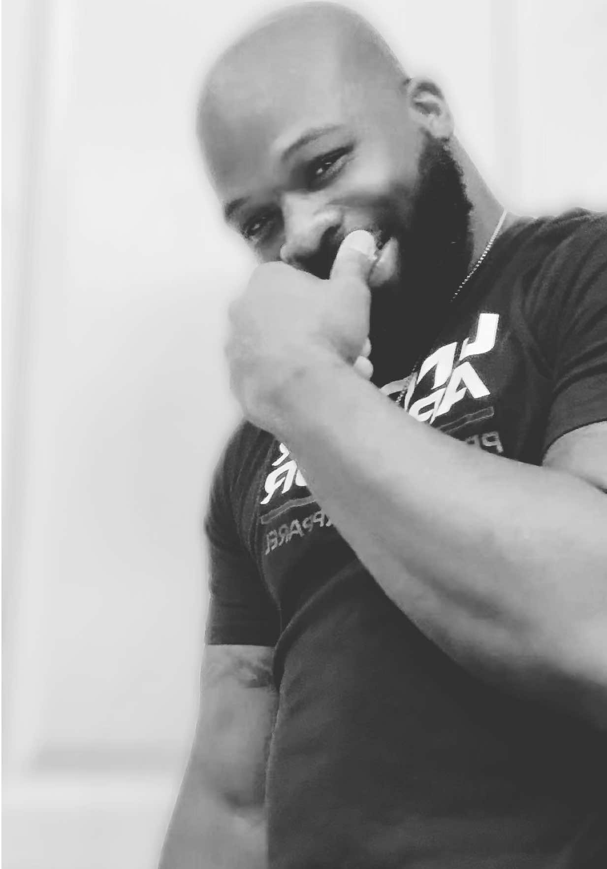 @ChrisPlusSix🖤