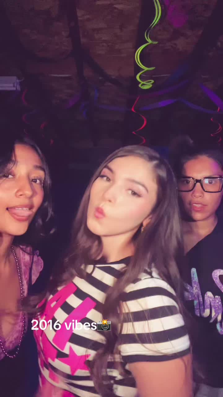 @Paola