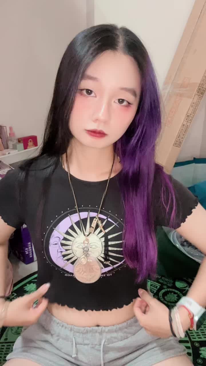@雯雯💜你的一眼萬年🌙(₂₀)