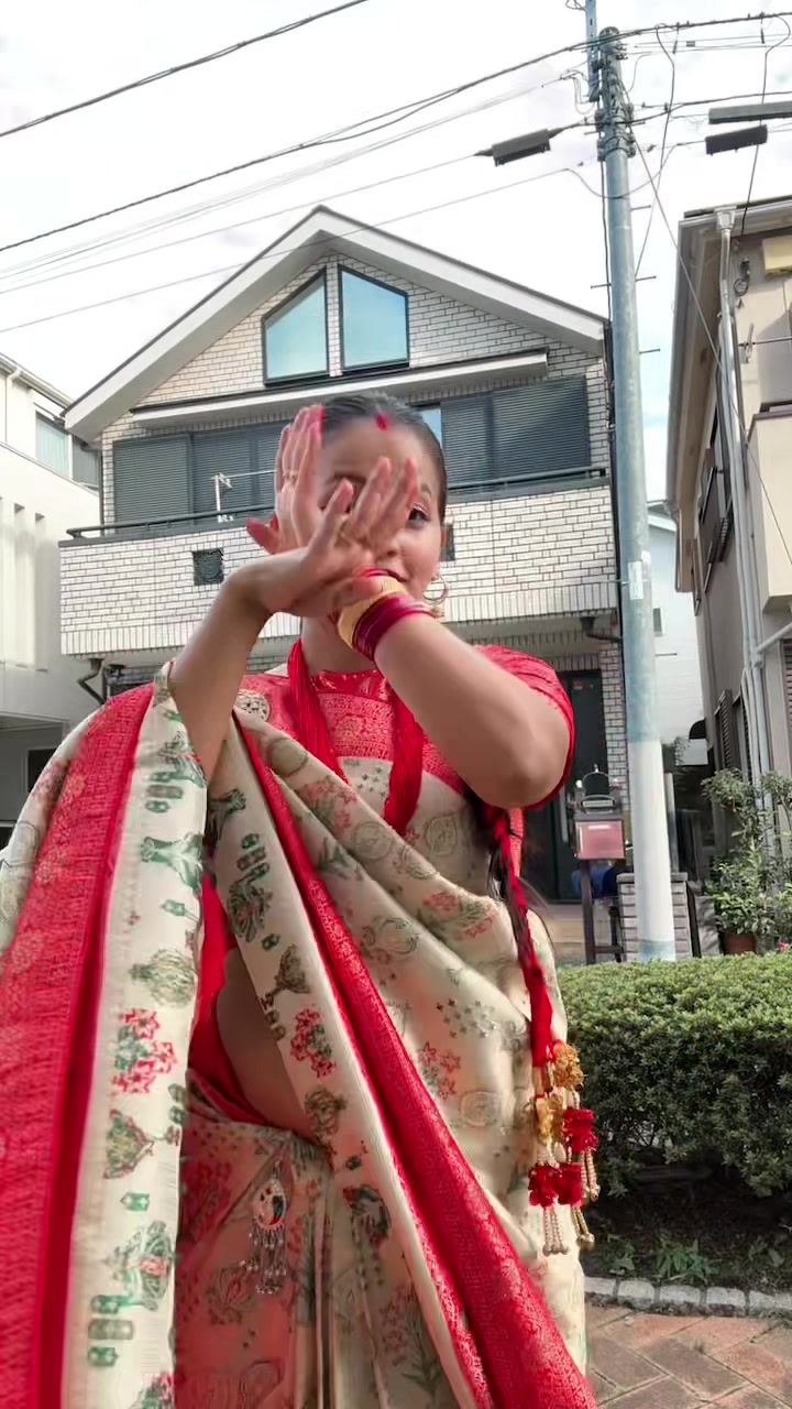 @AAsmita👩❤️💋👩