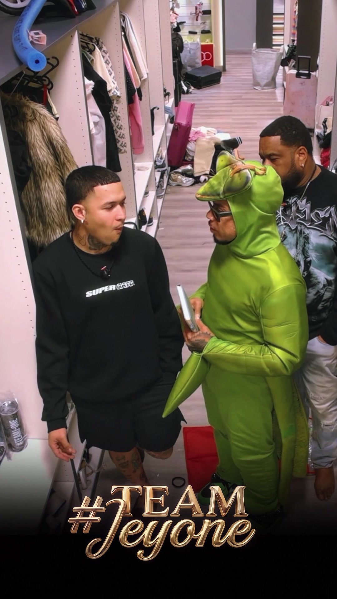 @JeyOne