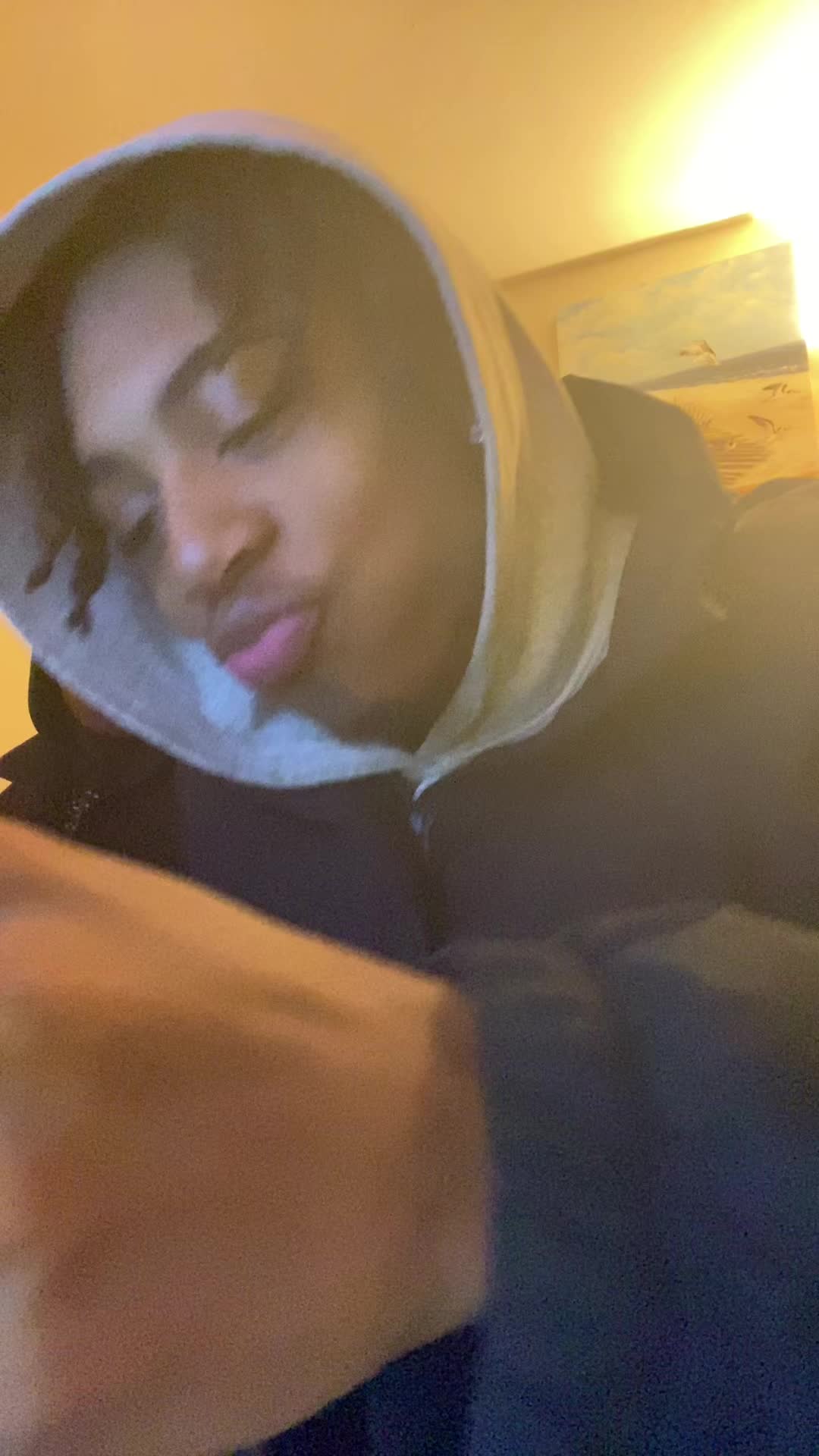 @Glitchy 🚶🏽&zwj;♂️..