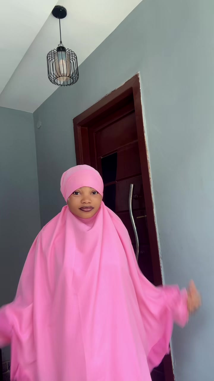 @ROSHEEDAT🎀🥂🌸❤️