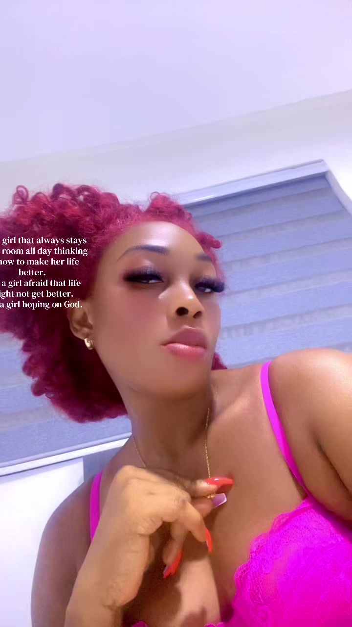 @Prettychocolate🦋