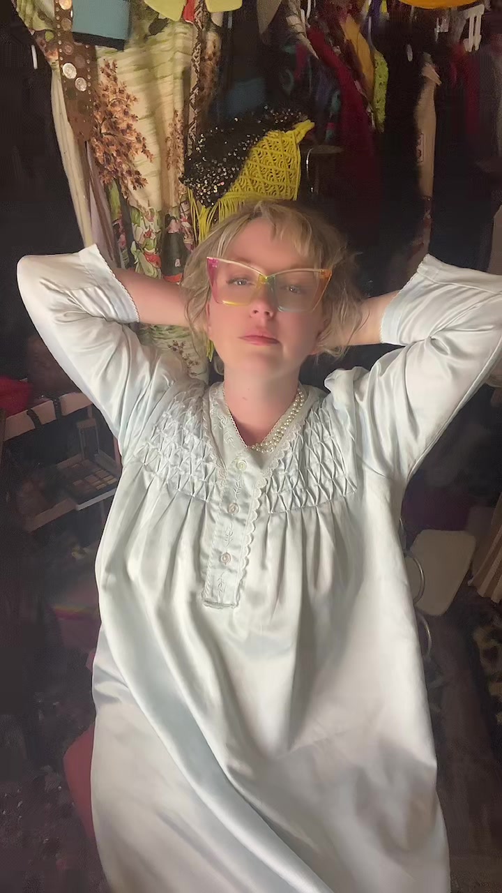 @Angela