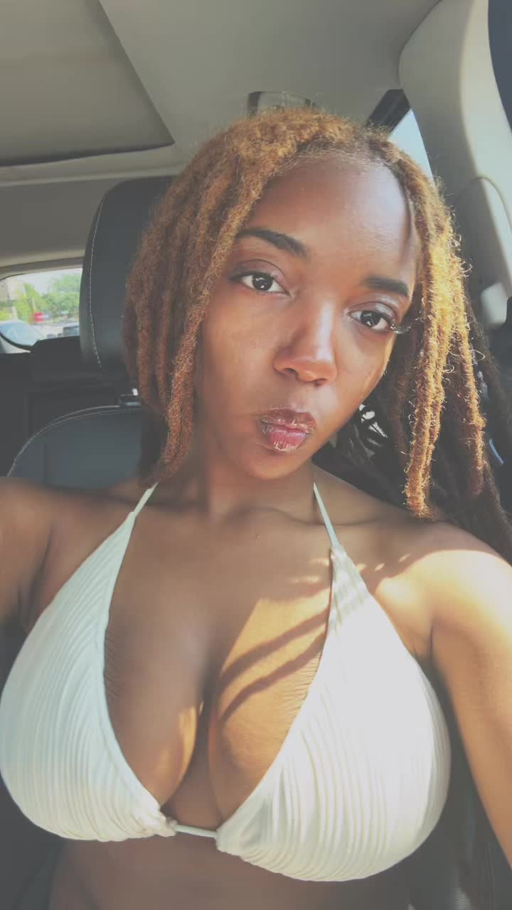 @somesexybrunette