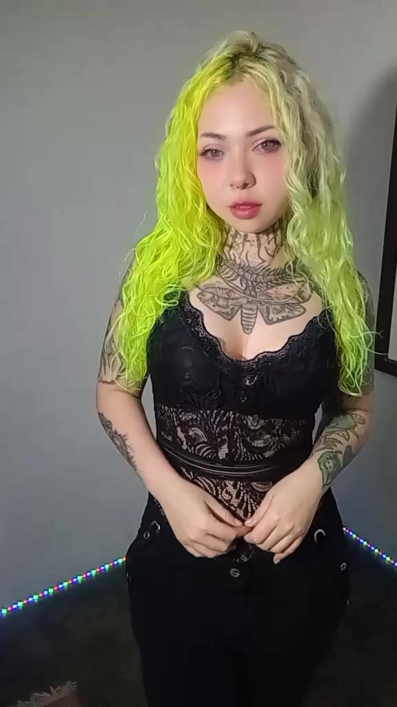 @BrujaOzkura666