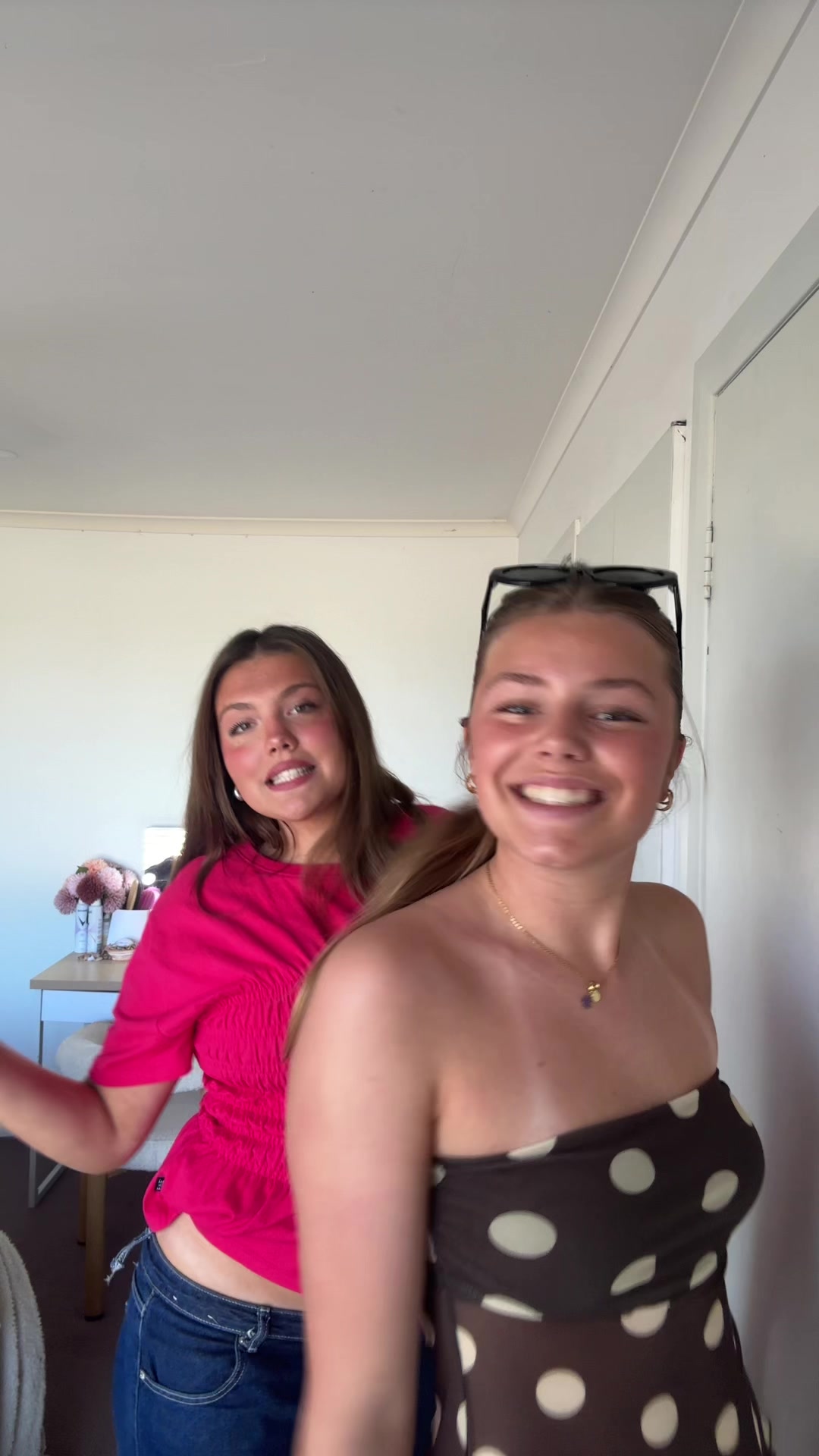 @Chloessecond