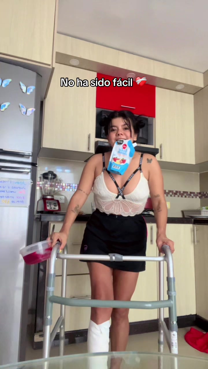 @ADRIANA SALINAS