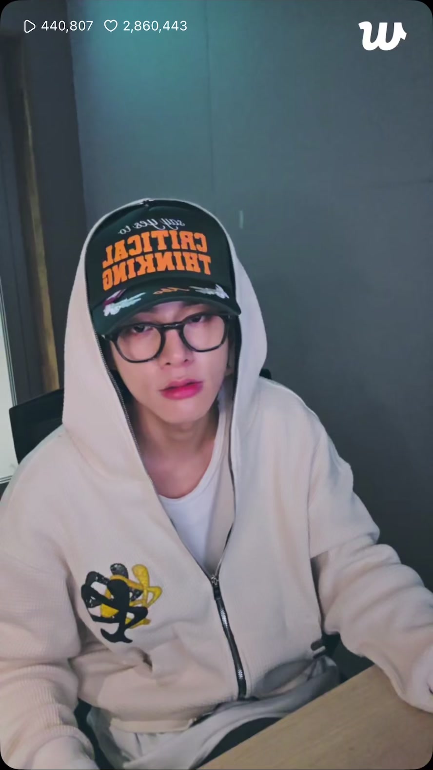 @๗