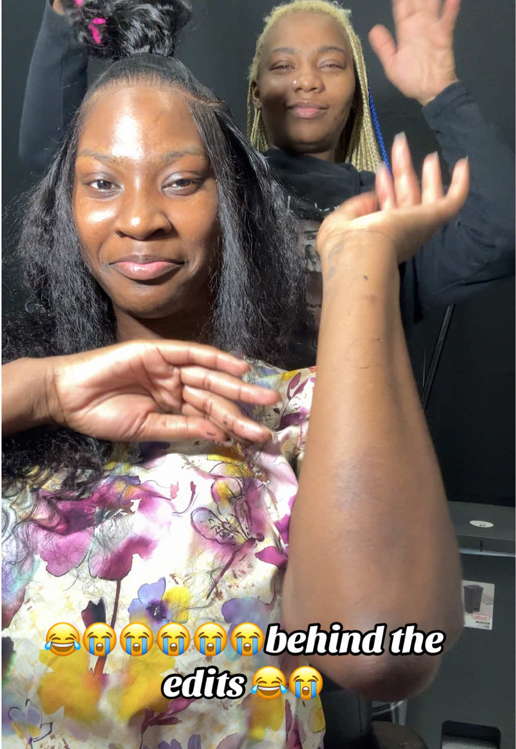 @Queen/content-Wiglady-mom
