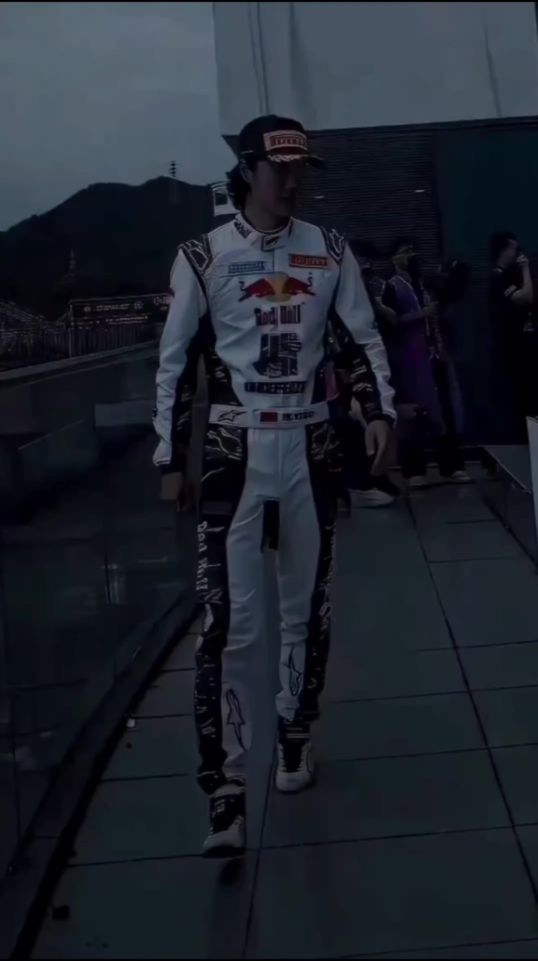 @𝑴𝑶𝑶𝑻𝑶𝑰 王一博•𝒀𝑰𝑩𝑶𝟖𝟓