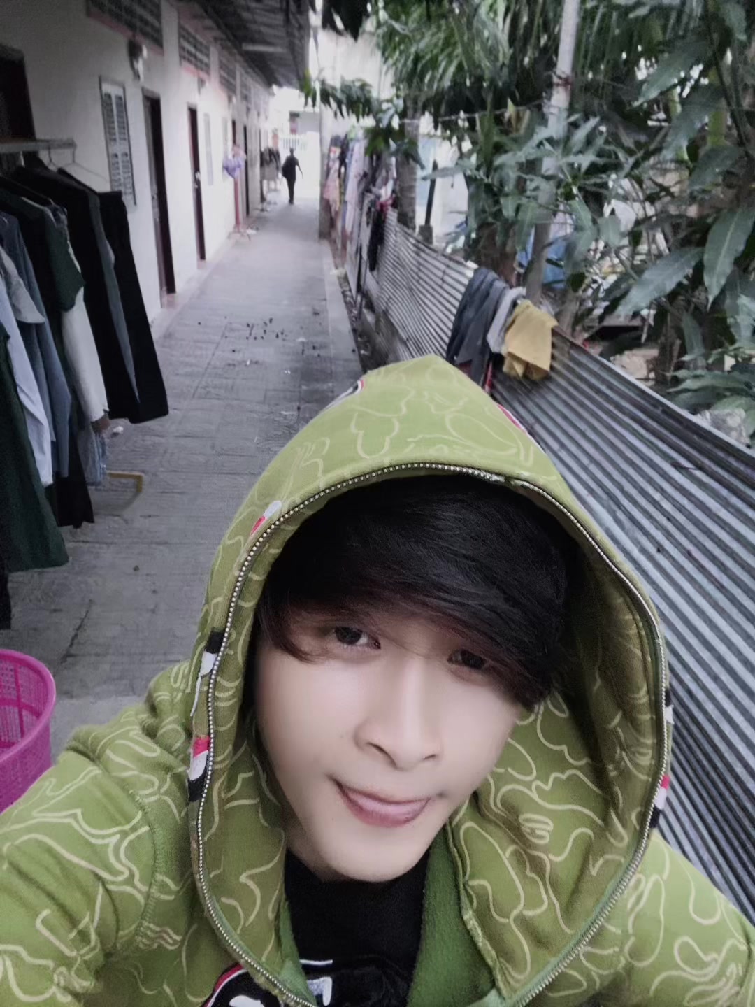 @អ្នក បង្កើតមនុស្ស