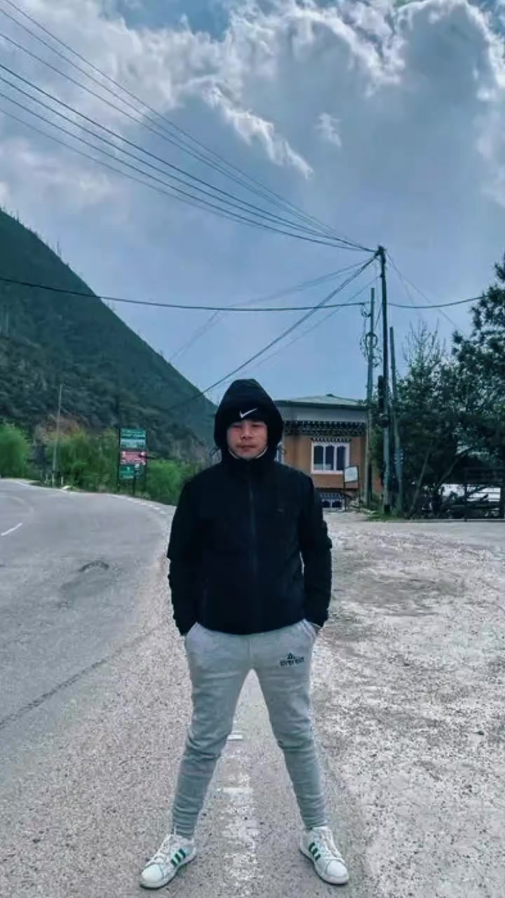 @๐ซ๐ฅMr Læ Mæ๐ฅ ๐