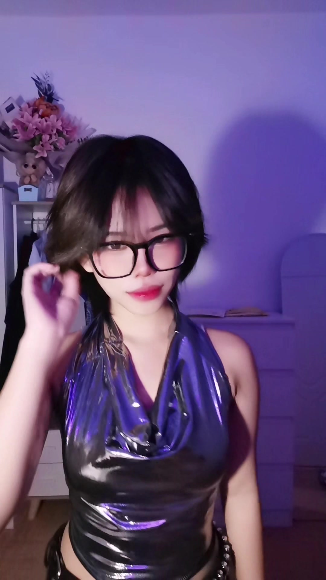@༯