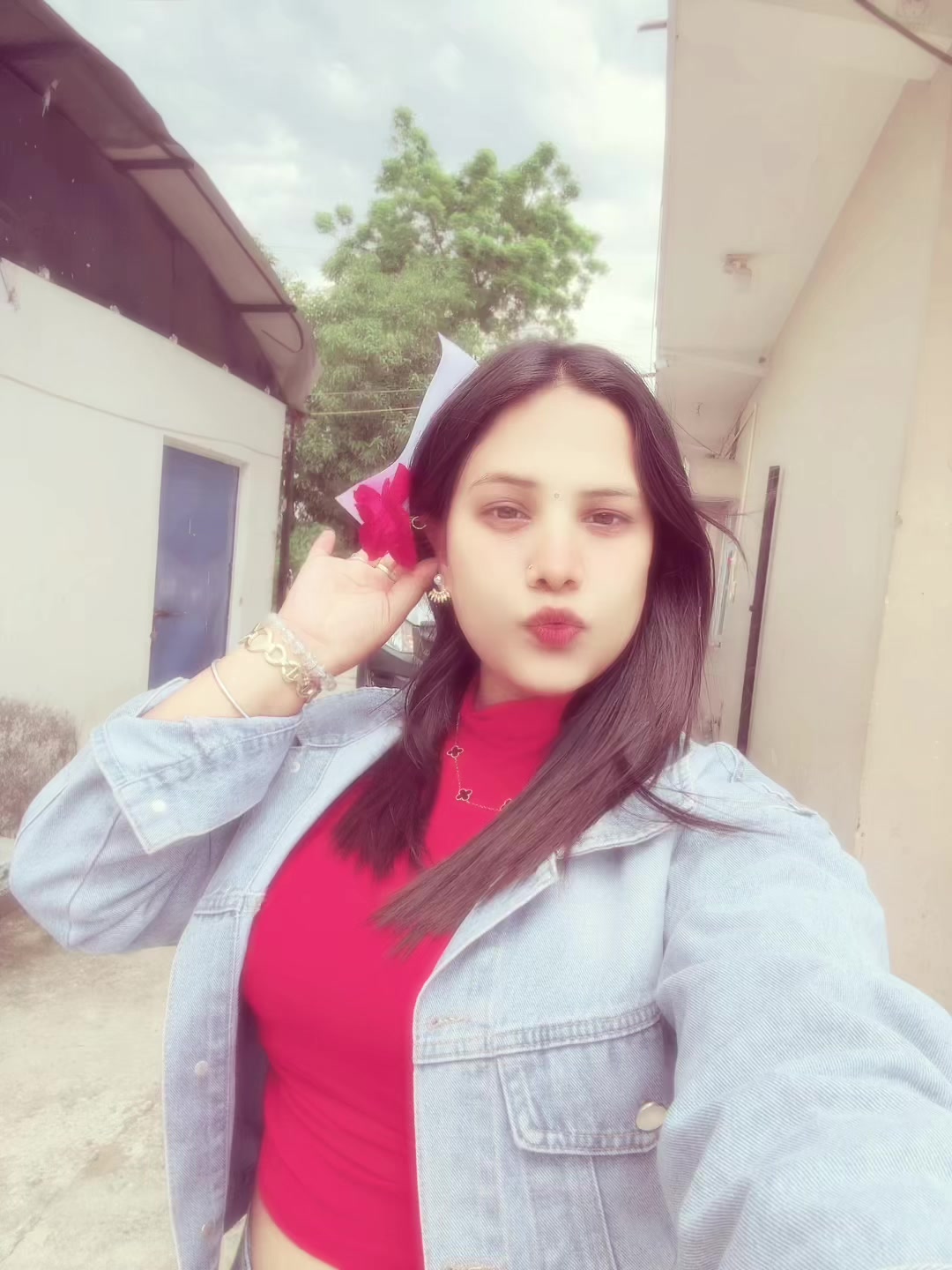 @TANNU 👩&zwj;💻🌸