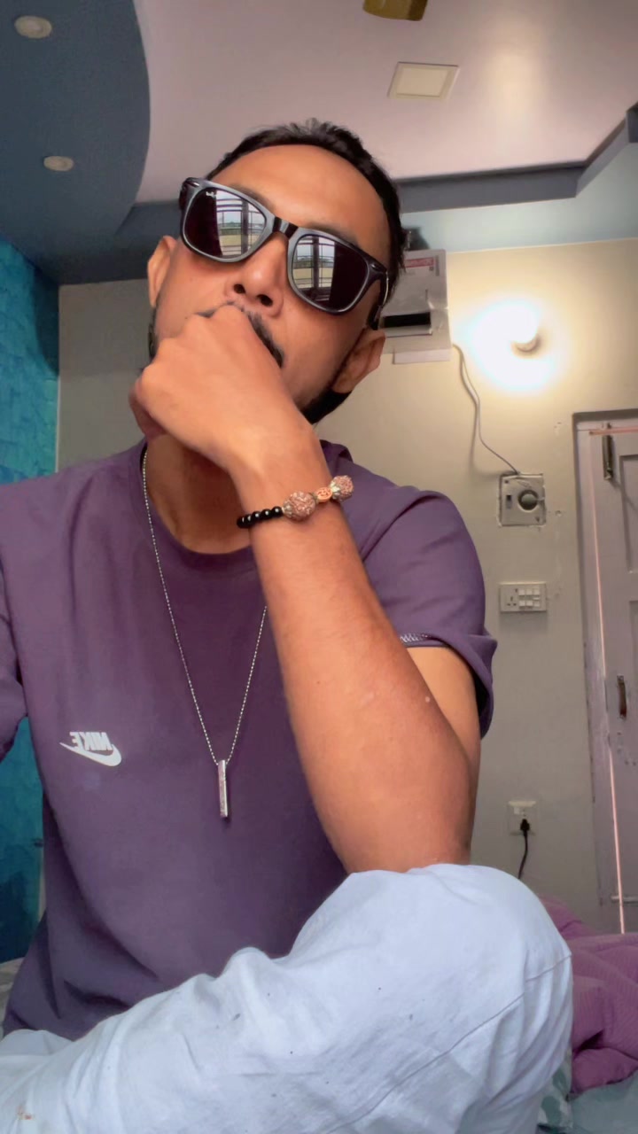 @⚜️