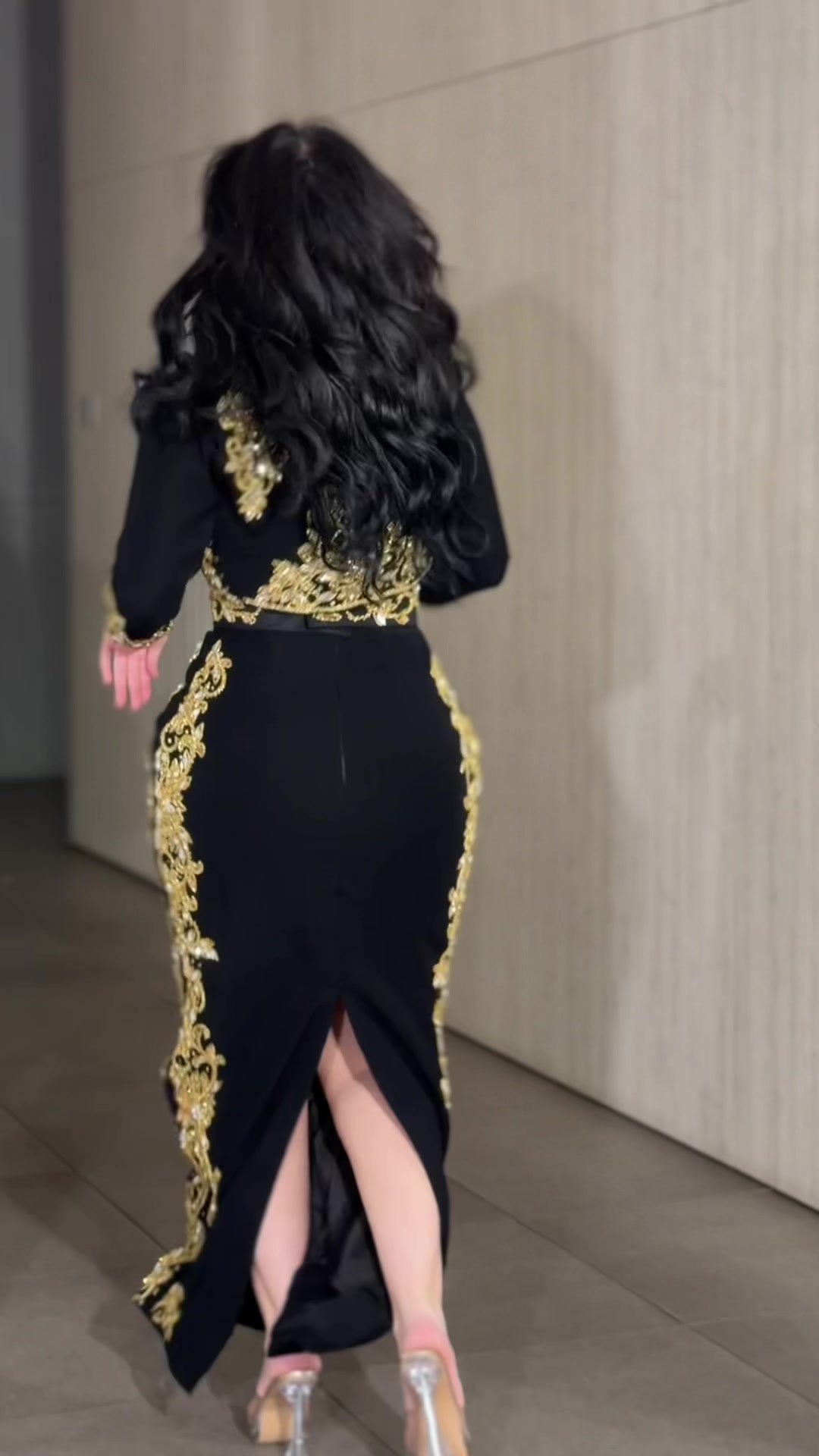 @المصممة حنان الخلف