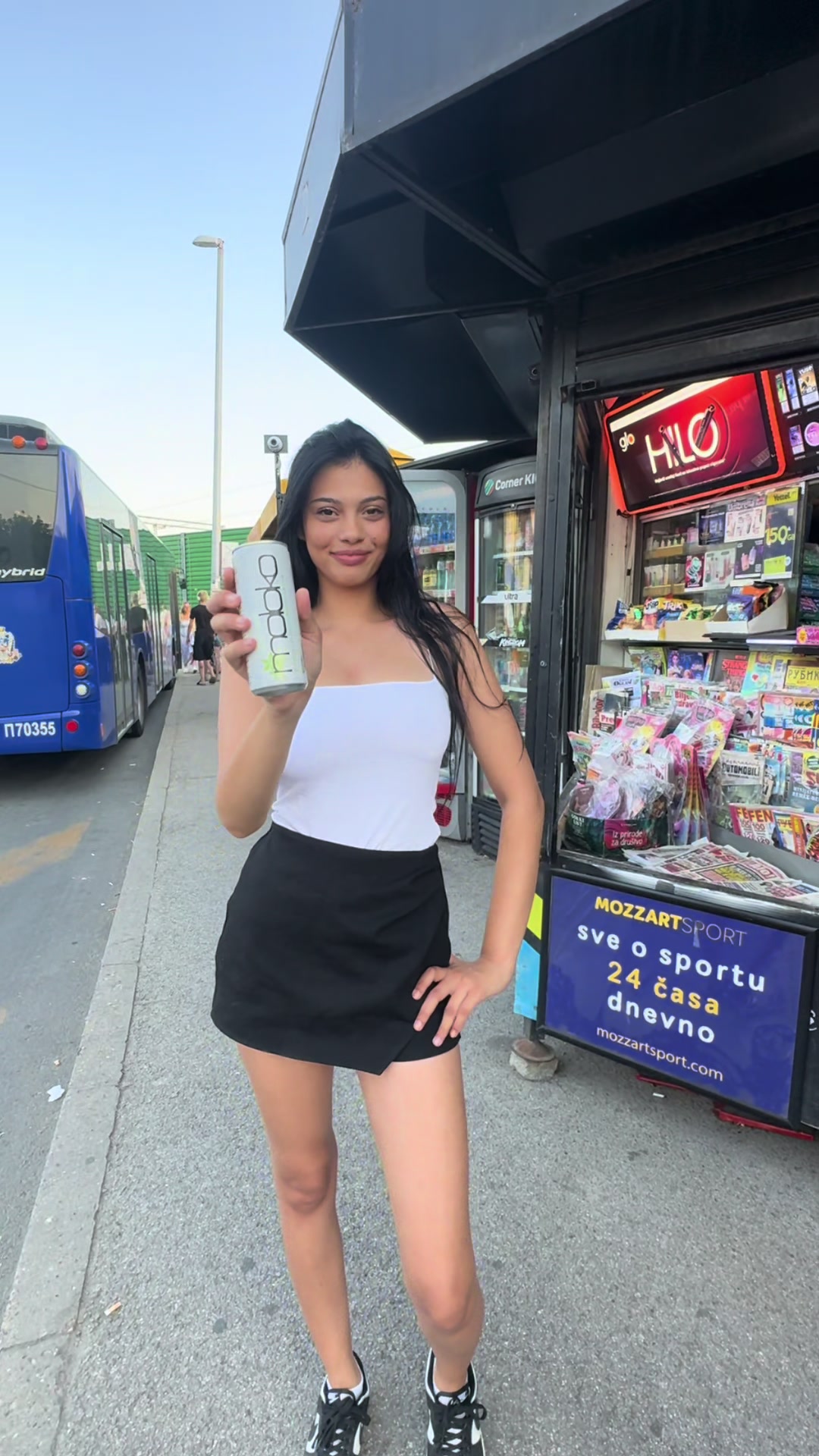 @nadjolinaa