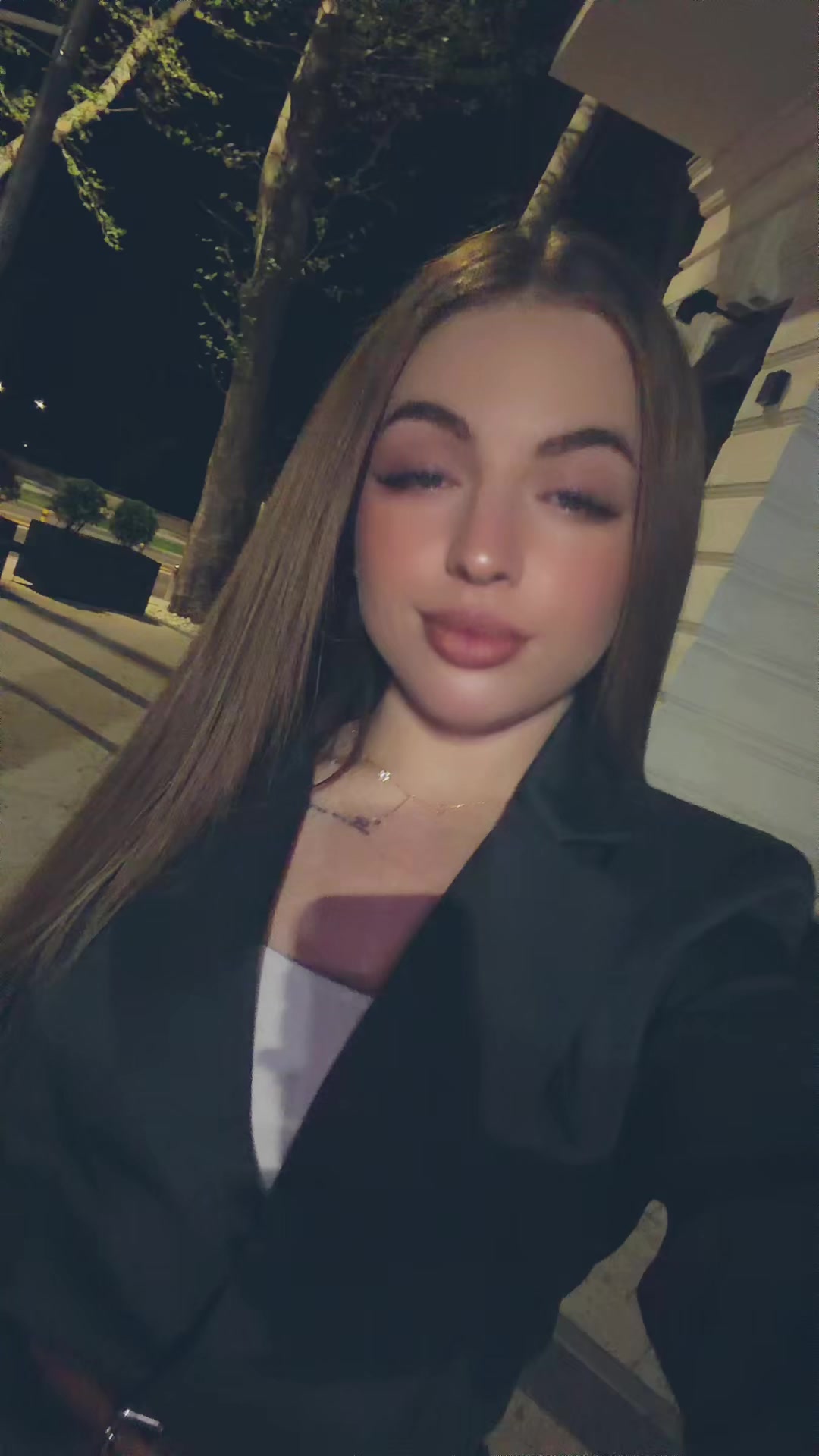 @🖤