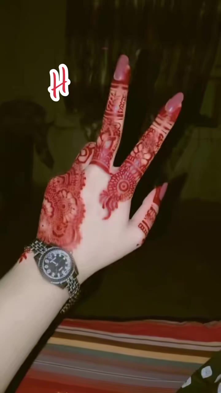 @m h