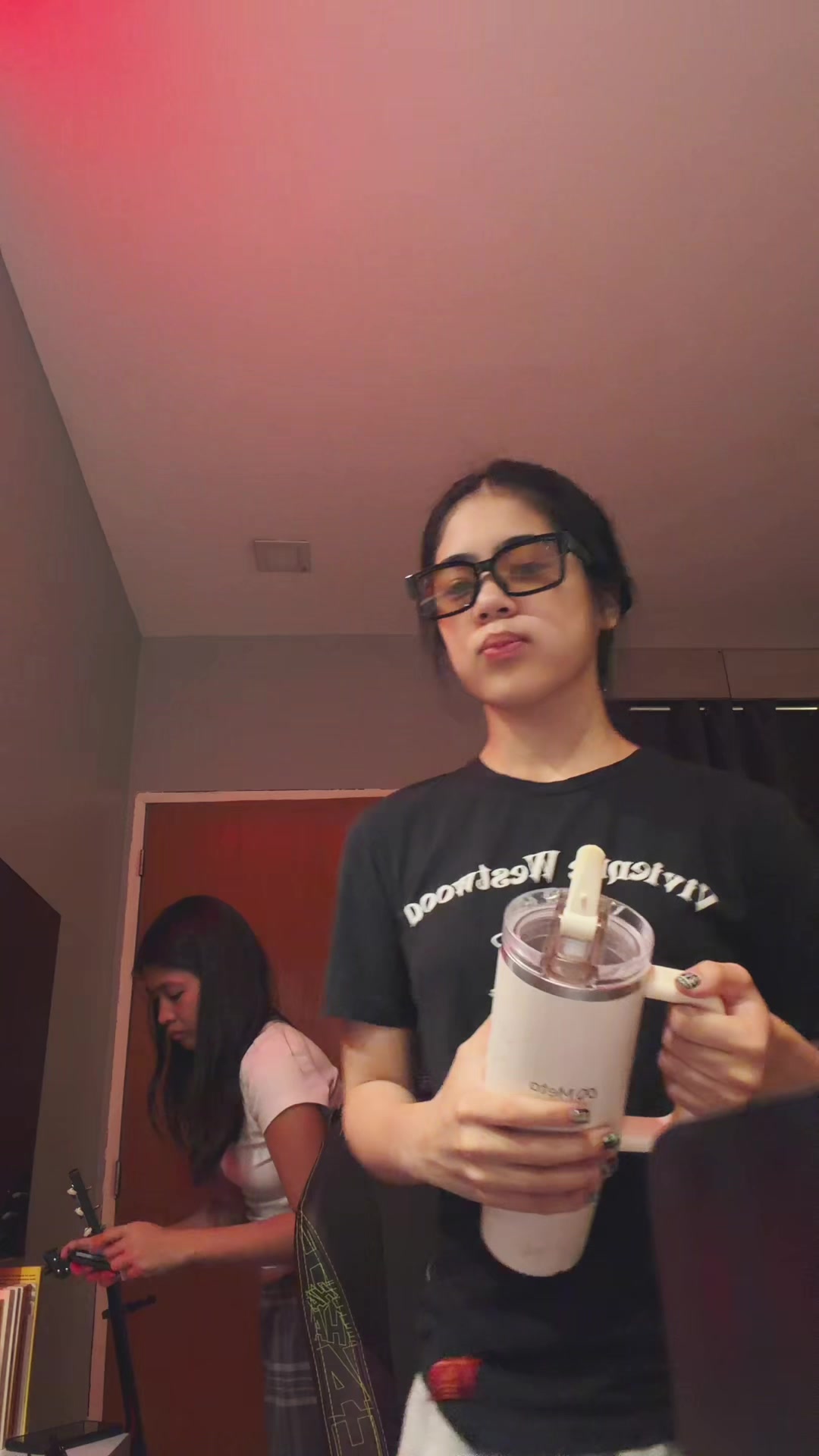 @whos niana