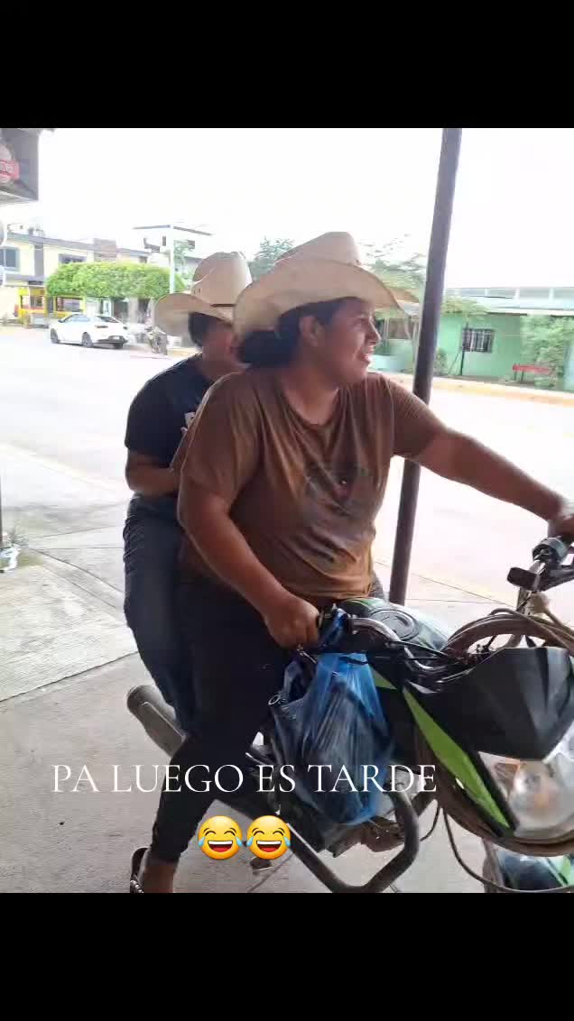 @VERONICA MONTAÑO