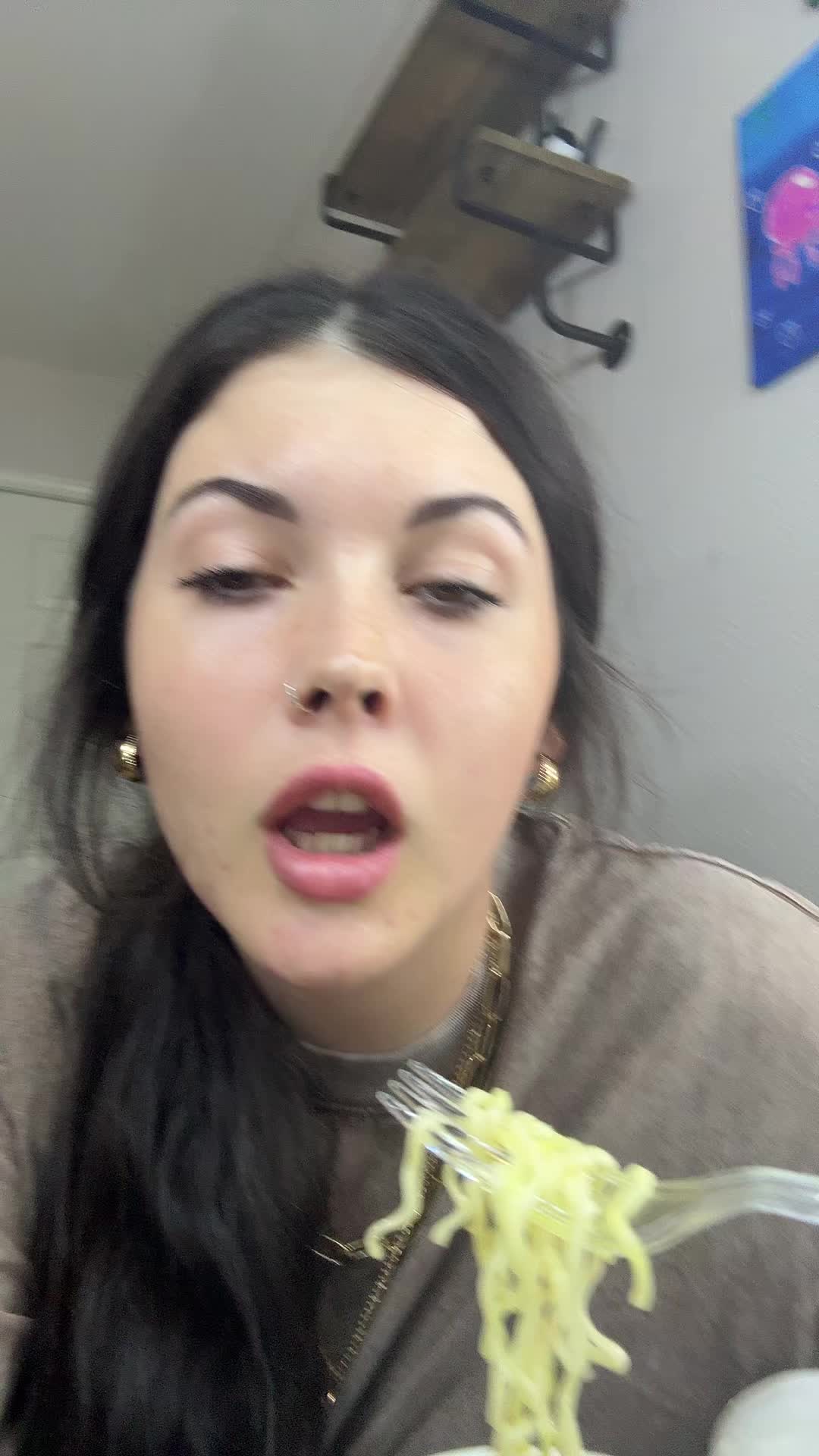 @bigpussyqueen