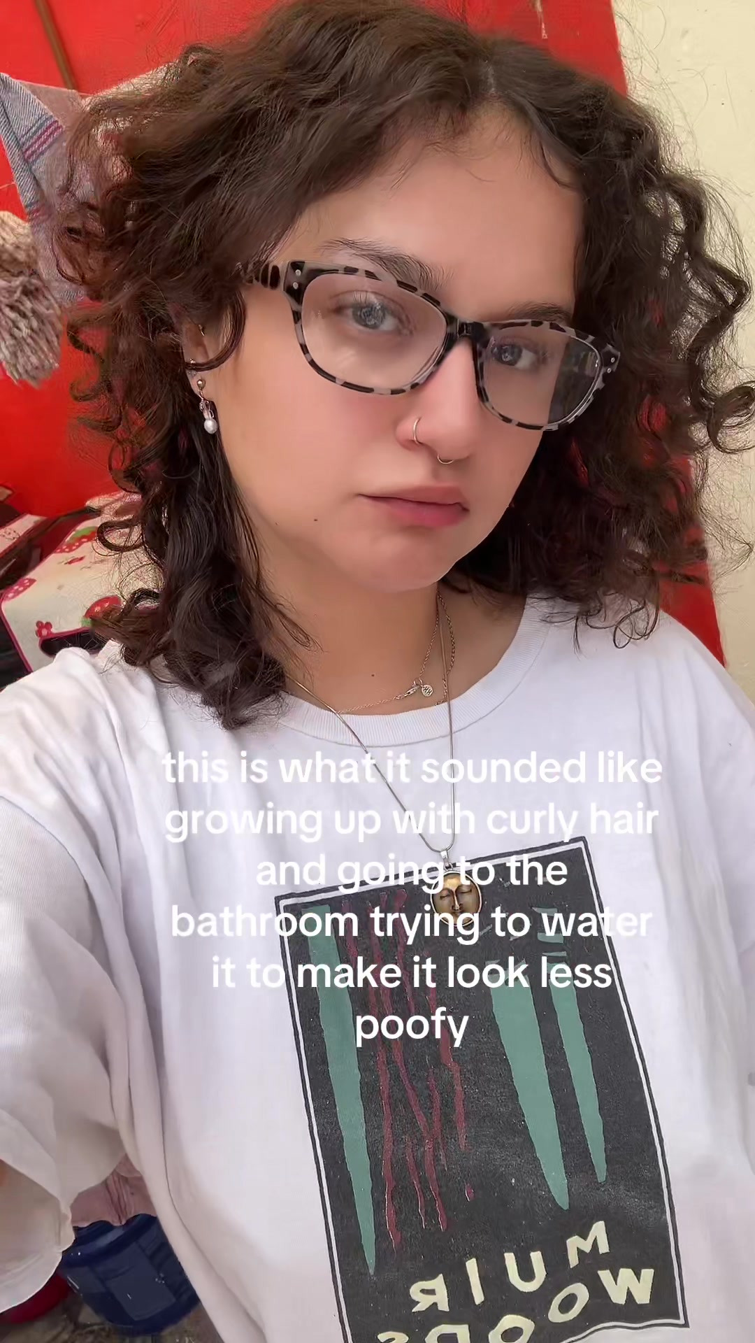 @julihoophoe