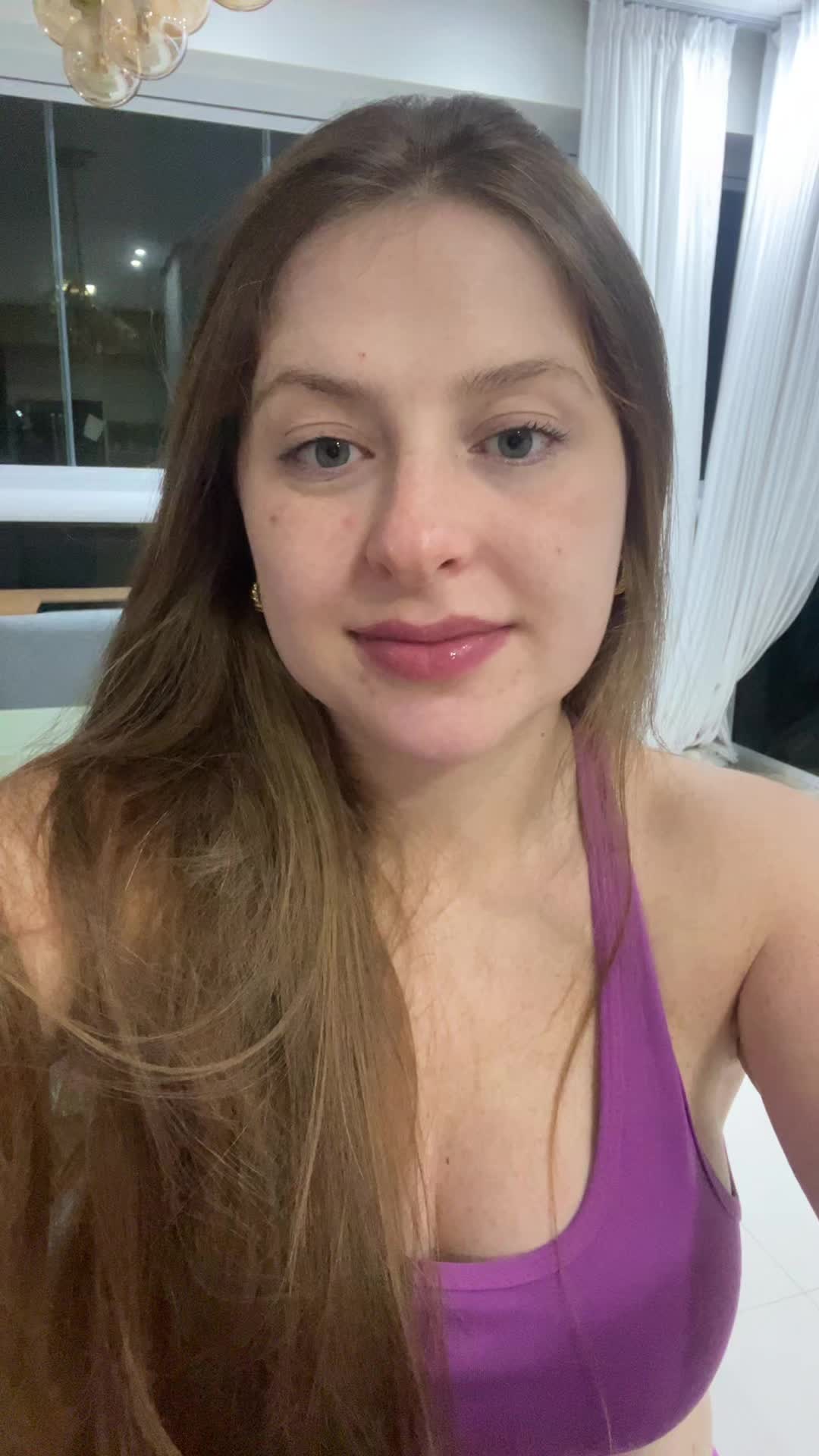 @&Iacute;ris Br&euml;y Bueno