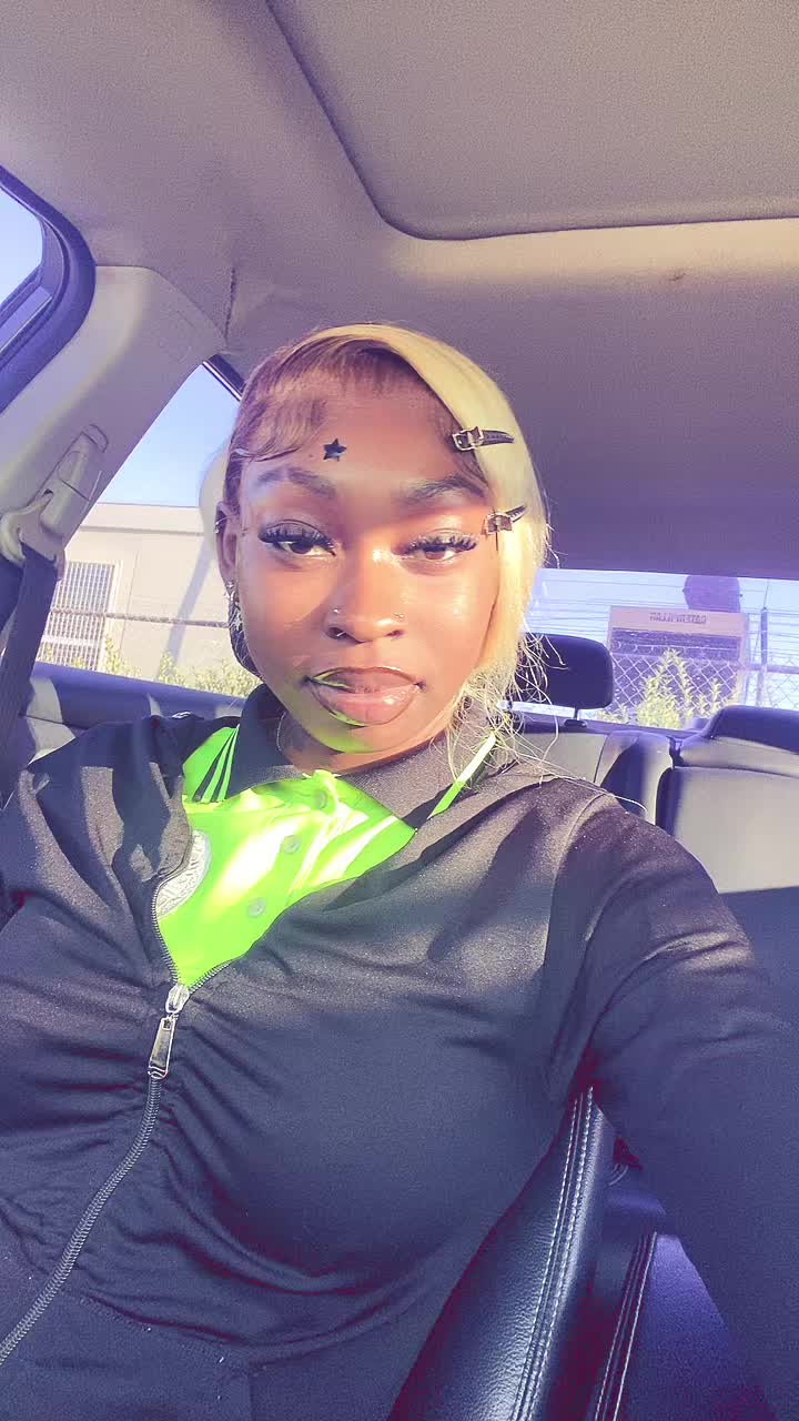 @isThatNisha🕷️💕