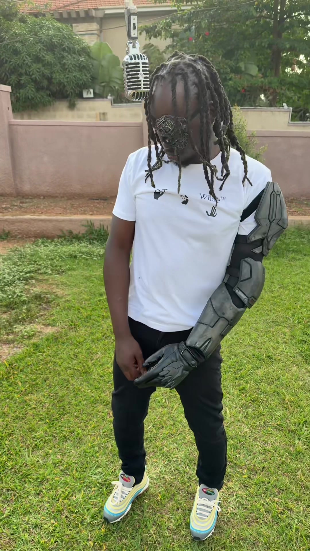 @FlossDaArtist🇺🇬🇬🇧