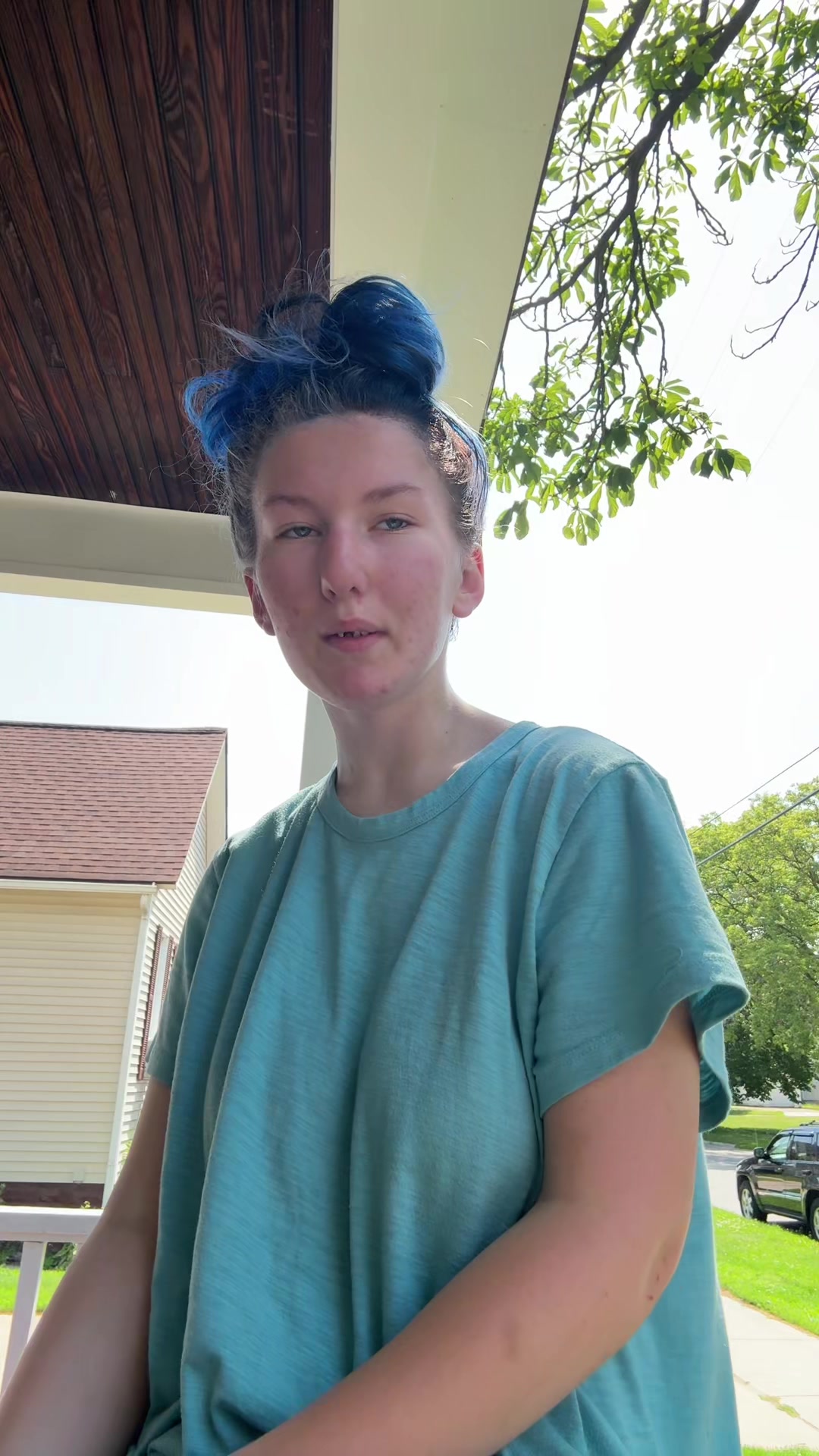 @yourgirlchloie08