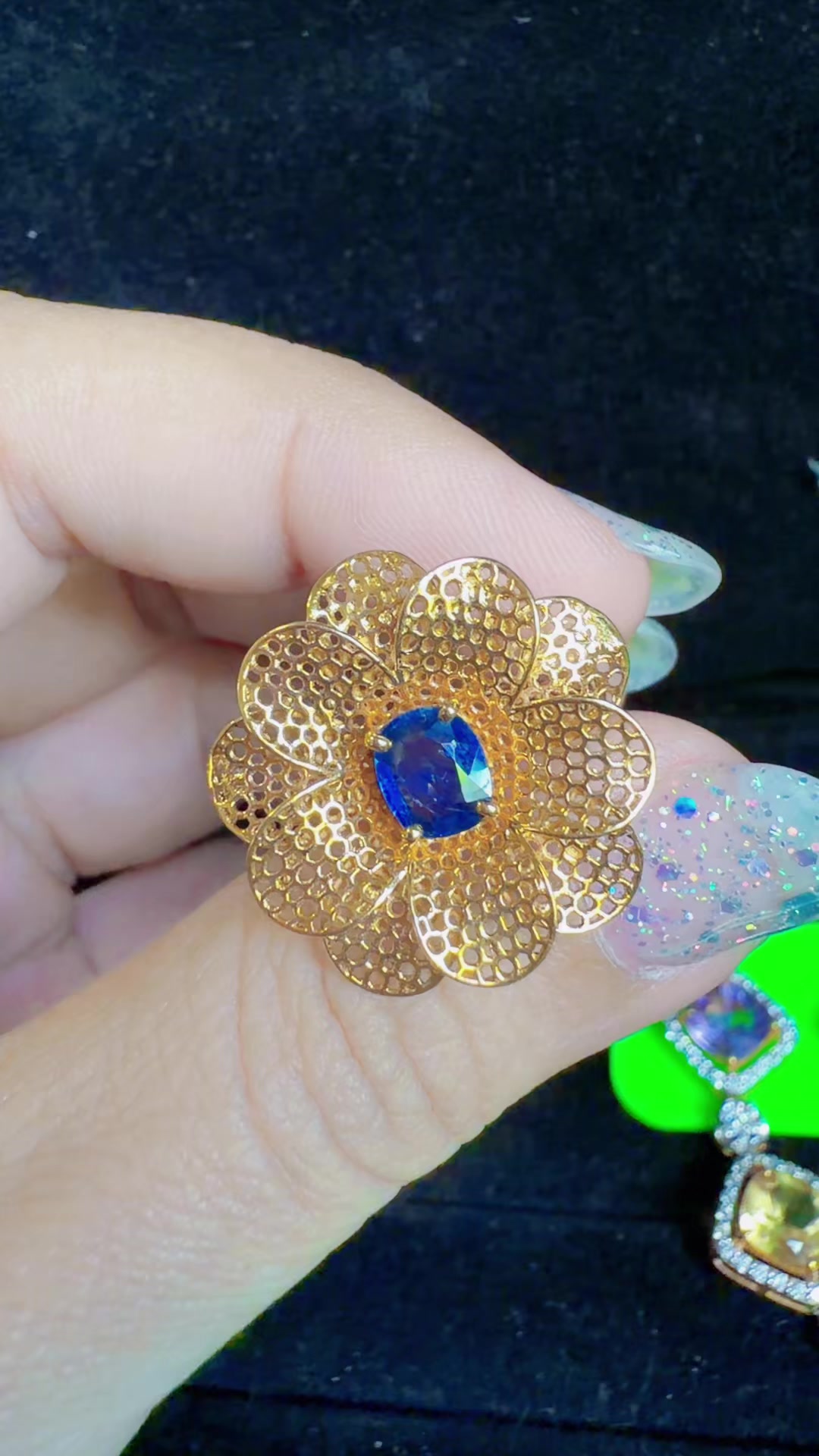 @Lae Thiri Aung Jewelry