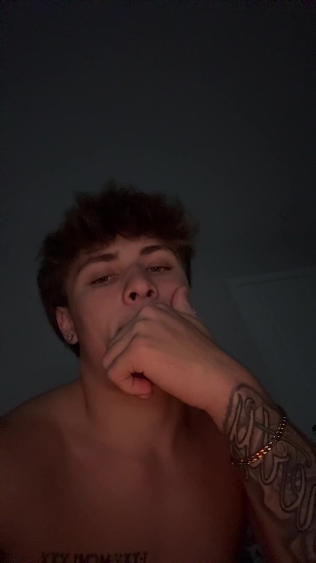@j