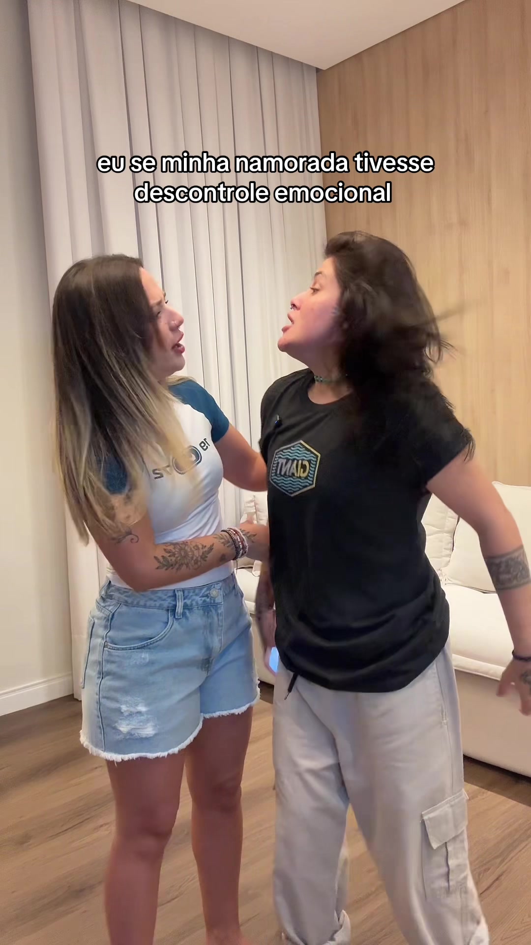 @Flávia e Júlia