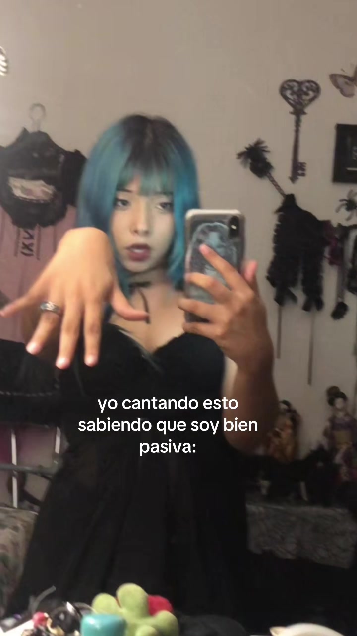 @zoezoezoe