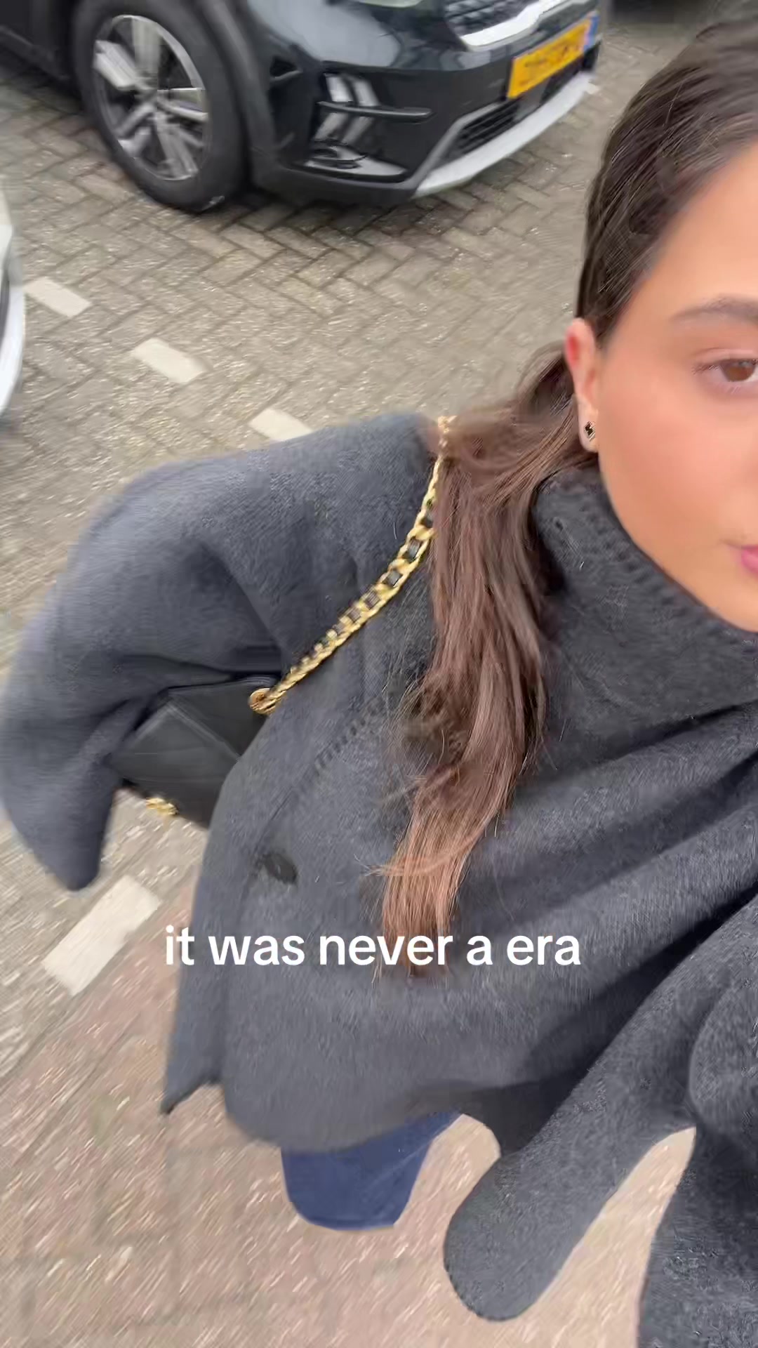 @Isabella k