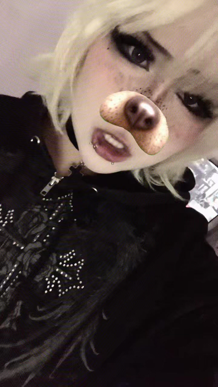 @Layla♡&acute;･ᴗ･`♡