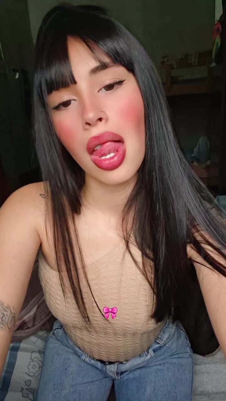 @Camila bor 🎀